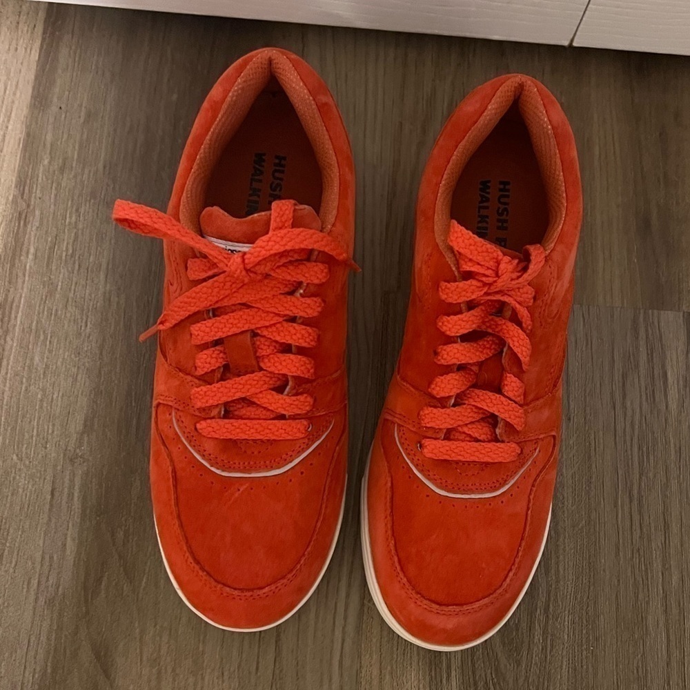NWOT Hush Puppies Bounce Walking Shoes